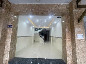 bán nhà mặt phố tại royal town dĩ an, 4,9 tỷ, 80m2, 5pn, 3wc lh 