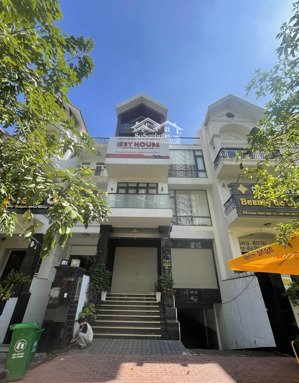 bán 65 tỷ nhà mặt phố khan hiếm đ.hoàng trọng mậu himlam quận 7 dt: 7.5x20m2 sẵn hđt lh: 