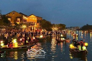 bán nhà hàng tại cao hồng lãnh, giá thỏa thuận, 260m2, hội an, quảng nam doanh thu 300tr/ tháng