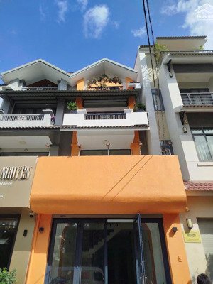 bán nhà 4 tầng đường quốc hương thảo điền, q2 | khu vực chuẩn châu âu, an cư dt:4,2x17 cn:71,4m2