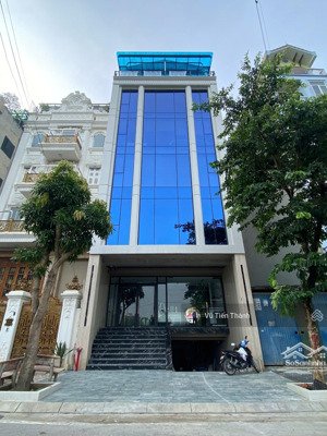 cho thuê nhà lạc long quân - tây hồ, 120m2 x 7t, mt:8m, có hầm. thông sàn, thang máy, pccc đẩy đủ.