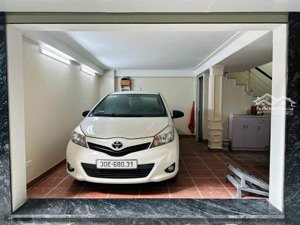 bán nhà hoàng quốc việt - lô góc - ô tô vào nhà -+20m ra ô tô tránh - trung tâm cầu giấy