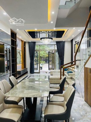siêu phẩm nhà đẹp sát biển nguyễn tất thành, 3 tầng thiết kế hiện đại