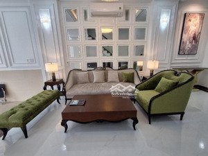 bán bt đẹp xuất sắc tại làng đại học abc. có thang máy, 21 tỷ, 200m2, 5pn, 7wc