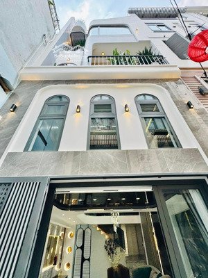 chị châu kẹt vốn kinh doanh bán gấp giá hơn 3tỷ3 sỡ hữu nhà khu vip tân bình, dt 63m2, shr, hđt cao