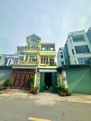 nhà mặt tiền nhựa thông_ dt 4x20m_ trệt 2 lầu_ sát mặt tiền tô ký_ khu dân cư đông đúc