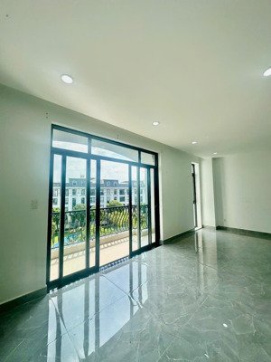 cho thuê văn phòng kđt vạn phúc t7/25 đa dạng về diện tích vị trí đáp ứng nhiều nhu cầu khách hàng