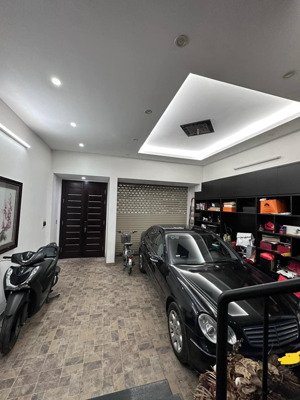 mặt phố trung yên trung hòa. dt 69m2x5t thang máy, mt 5m, thuộc kdt đẹp nhất quận. hiếm 37 tỷ.