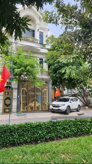 nhà phố 5x20m 2 mặt tiền đối diện công viên đường 10m thông tân chánh hiệp 08, q12