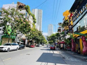 bán nhà mặt tiền kinh doanh đường pasteur nha trang rộng 20m ngang 5.6m giá chỉ 20.x tỷ