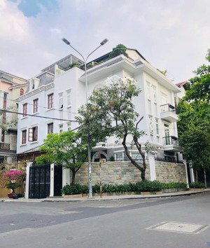 rẻ nhất khu đường hoa!biệt thự siêu hiếm mặt tiền hoa mai, p.2, quận phú nhuận-8x18-4 tầng-46 tỷ.