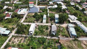 bán lô đất full thổ cư ngay hùng vương kdc sầm uất giá chỉ 12,5tr/m2