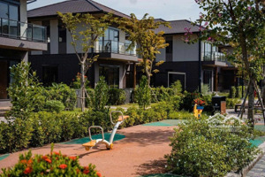 biệt thự khu compound 600m2. chiết khấu 26%. đối diện công viên clubhouse và gần công viên sông