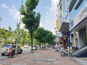 chính chủ cần bán gấp nhà mặt phố hoàng quốc việt dt 192m2 x mt 6,5m, 7 tầng thang máy, vỉa hẻ rộng