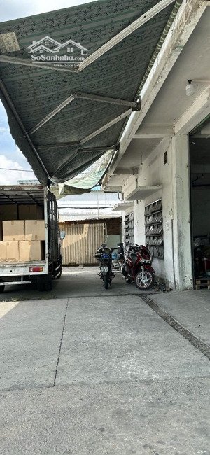 cho thuê kho mặt tiền lê văn quới 1500m2