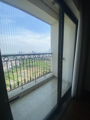 chính chủ cần bán gấp căn hộ 99m2 3pn chung cư roman plaza, tầng trung, có sổ, giá chỉ 7.x tỷ