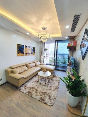 mình chính chủ cho thuê căn n01t4 dt 102m2 giá 18tr/th nhà full nội thất đẹp chủ nhà đang sử dụng
