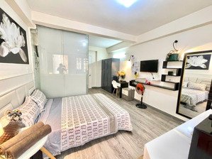 phòng ngay trung tâm quận 1, view cửa sổ siêu chill, gần công viên lê văn tám, ueh, quận 3