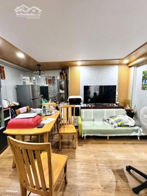 nhà nhỏ xinh vào ở ngay - dt 24m2- 2 tầng 2 phòng ngủ - công nhận đủ