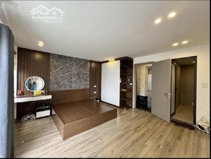 bán nhà đàm quang trung long biên hà nội dt : 30m2 * 5 tầng * 5,4 m * 7,5 tỷ ôtô đỗ cửa