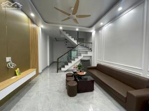 Bán nhà 3 tầng mới tinh tại Cam Lộ, Hùng Vương, Hồng Bàng Giá chỉ 2,2x tỷ Lh 0979087664 
