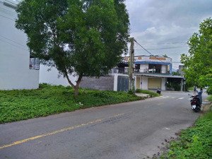 bán đất phú ân nam 2 giá 24,5 triệu/m2 hướng chính đông, đường nhựa 13m