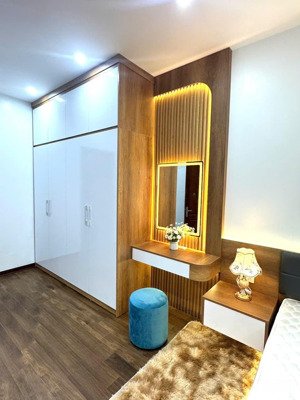 bán căn hộ 3pn, 2wc, 90m2, chung cư vinata tower, giá 6,8 tỷ, có thương lượng