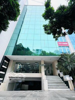 cho thuê tòa building lê văn lương, dt: 150m² x 10 tầng có hầm, mt: 6m, pccc đạt chuẩn. giá 165tr
