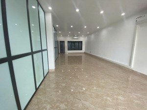 cho thuê sàn văn phòng tầng 1 waterfront city giá chỉ 8 triệu/tháng