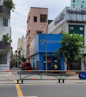 mặt bằng kinh doanh 2 mặt tiền đường cộng hoà