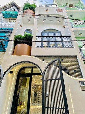 giảm mạnh! nhà hoàng việt p. 4 q. tân bình, diện tích 42,9m2, shr