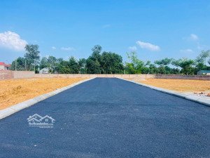 chính chủ cần tiền bán lô đất nằm ở trung tâm khu đô thị hà nội 