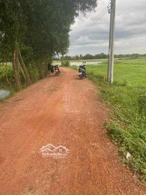 bán lô đất làm nhà nghỉ dưỡng 615m2 thổ cư 160m2, giá bán 3 tỷ 1