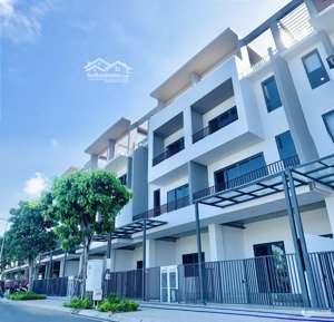 chính chủ ra hàng 2,950 tỷ sẵn sổ công chứng ngay. gọi trực tiếp thương lượng giá chốt