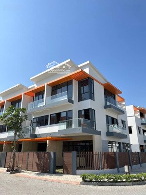 nhà phố compound elite life, mặt tiền đường đt826e, liền kề quận 7