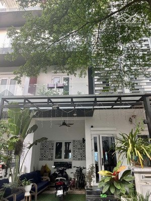 cho thuê nhà phố kdc valencia 3pn3wc full nội thất xịn, giá rẻ