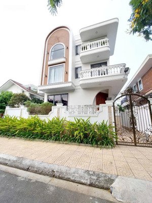 chính chủ cần bán gấp biệt thự an viên diện tích 180m2, 6 phòng ngủ. đang cho thuê 40tr/tháng