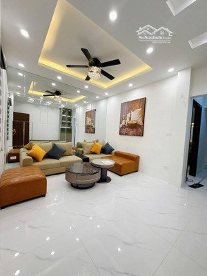 bán tập thể nghĩa tân (ngõ 234 hoàng quốc việt) - dt 70m2 - giá 3,8 tỷ - nhà đẹp như hình