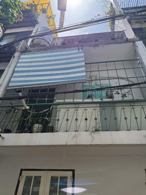 cần bán căn nhà nát cấp 4 lê văn sỹ, giá 17 tỷ bớt lộc, 4.5m x 19m