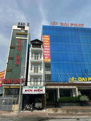 nhà mặt tiền hà huy giáp - ngã 4 ga. 5mx22m, 5 tầng thang máy, giảm mạnh 17tỷ thương lượng mạnh