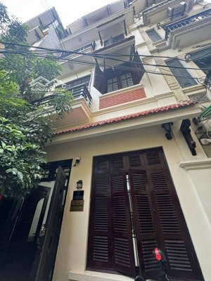 chính chủ bán nhà phân lô phố nguyên hồng 90m2 23.5 tỷ ba đình, ô tô đỗ cửa