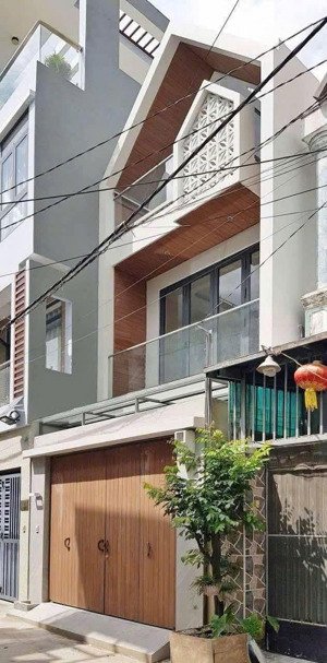 cho thuê nhà nguyên căn gần chợ nhỏ lã xuân oai, quận 9