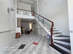nhà hưng định giá 3 tỷ 100tr, nhà mới, đẹp, xe hơi ra vào, xem liền nha anh chị