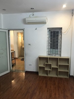 cho thuê căn hộ tập thể trung tâm quận thanh xuân. thuận tiện các trường đại học rộng 45m2, 5.2tr