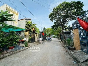 bán đất sau chợ đầu mối thủ đức, dt 100m2, sổ sẵn, có thổ, nằm trong quy hoạch kdc, đường rộng 5m