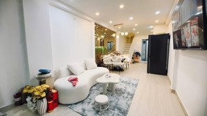 bán nhà quận 10 nhà mới 1 trệt 1 lầu đang cho thuê 15tr/tháng