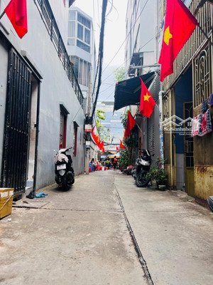 chủ cần bán nhà 2 tầng đẹp dương bá trạc hẻm rộng, chỉ nhỉnh 5 tỷ