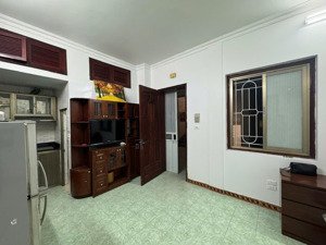 chính chủ bán căn hộ cc 42m2, lê trọng tấn, thanh xuân, hn: lh 
