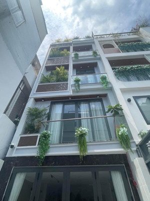 tôi cần tiền bán gấp nhà tân hoà đông-p14-q6, gần chợ an đông. 2tỷ400/78,6m2 đang cho thuê 18 triệu