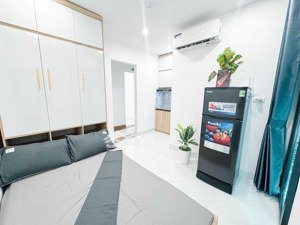 toà chdv - nguyễn trãi - royal city - 18 phòng khép kín - xây mới thang máy - pccc, số đỏ đủ.